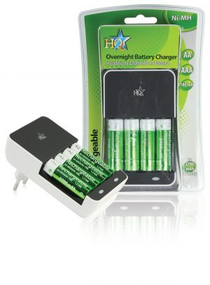 HQ Oplader met AA/LR6 Oplaadbare Batterijen 2700 mAh (4 stuks)